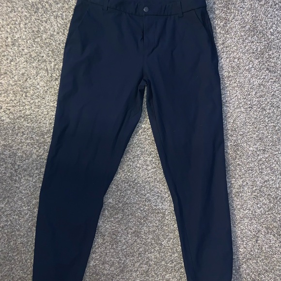Lululemon Men's Commission Classic-Tapered Golf Pant 27", Size 34, Navy - Picture 1 of 6